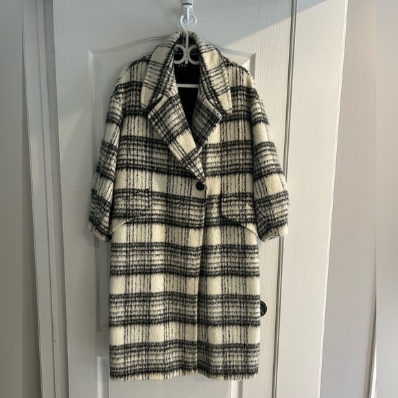 Zara Black & White Coat - Picture 3 of 4